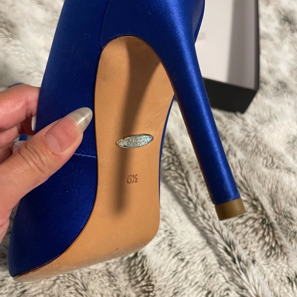 Badgley Mischka
Cher Satin Buckle Cocktail High-Heel Pumps - Picture 7 of 9